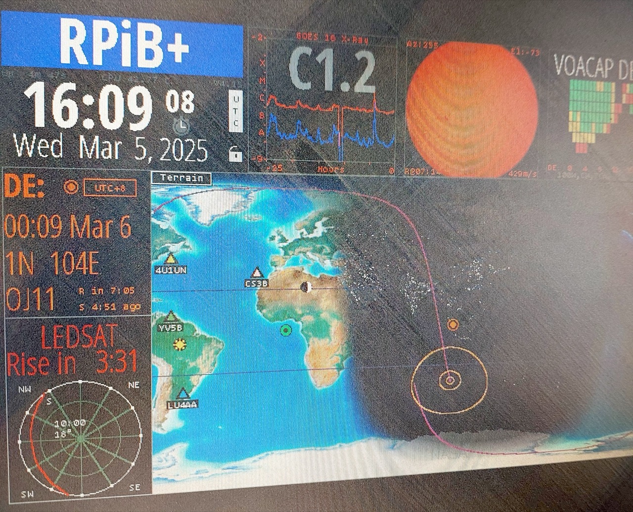 satellite_up01